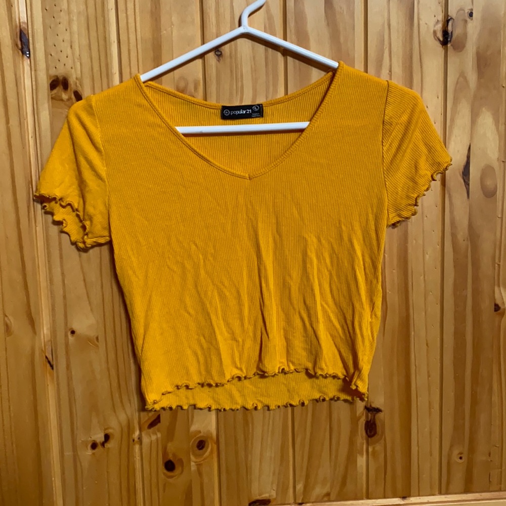 Short sleeve crop top